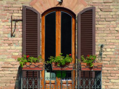 Klappladen-Naxos.indd