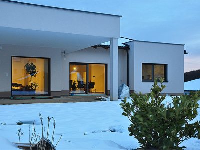 Oesterreich-Einfamilienhaus-Neubau-Schnee--(1)